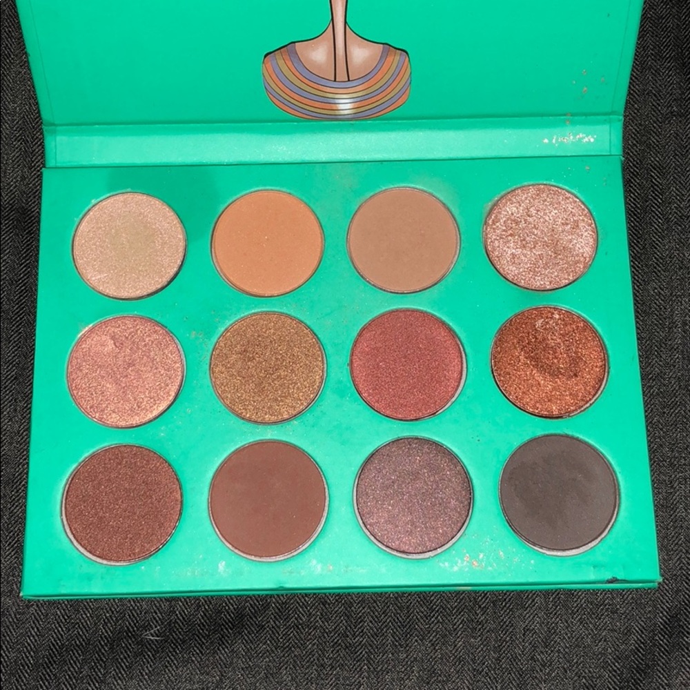 The Nubian by Juvias palette